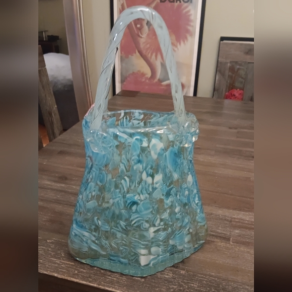 Elegant Blue Swirl Shoulder Bag Flower Vase Glass Figirine - Picture 10 of 12